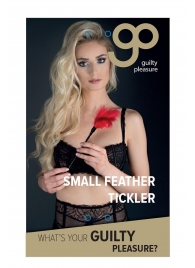 Пластиковая метелочка с красными пёрышками Small Feather Tickler - 32 см. - Blush Novelties - купить с доставкой в Нефтекамске