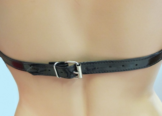 Женская лаковая кожаная сбруя - БДСМ Арсенал - купить с доставкой в Нефтекамске