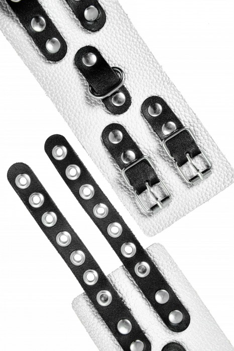 Бело-черные наручники с двумя ремешками и люверсами - Pecado - купить с доставкой в Нефтекамске